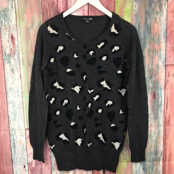 Forever 21 Tops - Forever 21 leopard print sweater